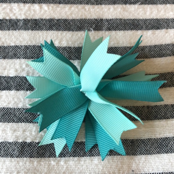 Set of 4 Ribbon Barrettes (Blue,Green,Yellow,Pink) - Picture 3 of 9